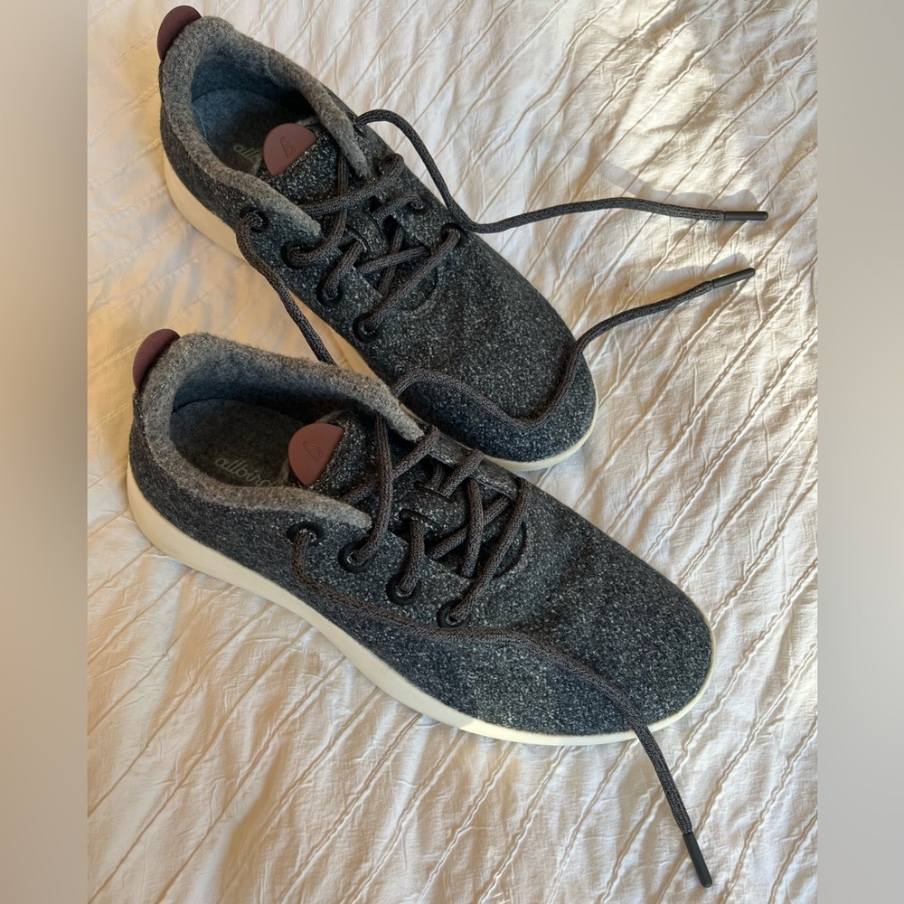 Mens Allbirds Wool Runners - size 10 or 42/43